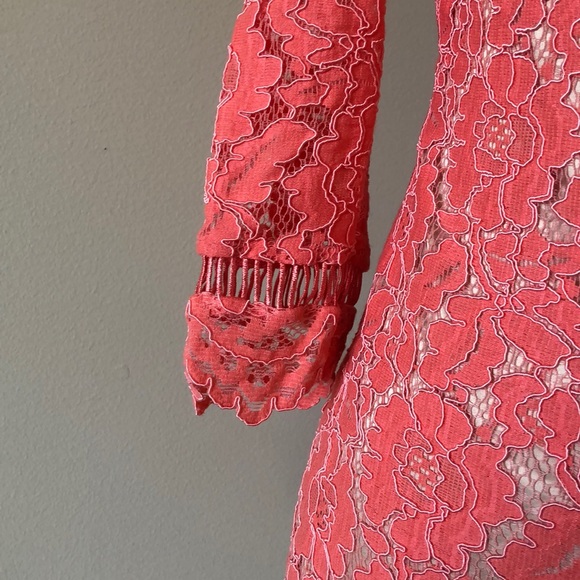 *[Vince Camuto]* - Picture 3 of 6